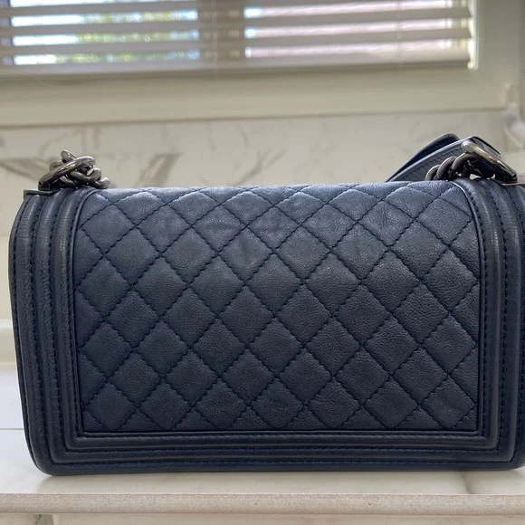 Chanel boy bag medium. - Picture 4 of 13